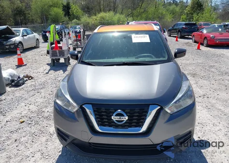 2018 Nissan Kicks Sv z USA, uszkodzony, nr VIN 3N1CP5CU1JL530084